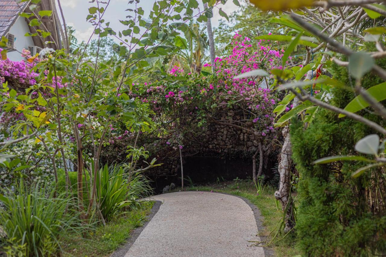 Villa Ume Tenang Nusa Penida Buitenkant foto